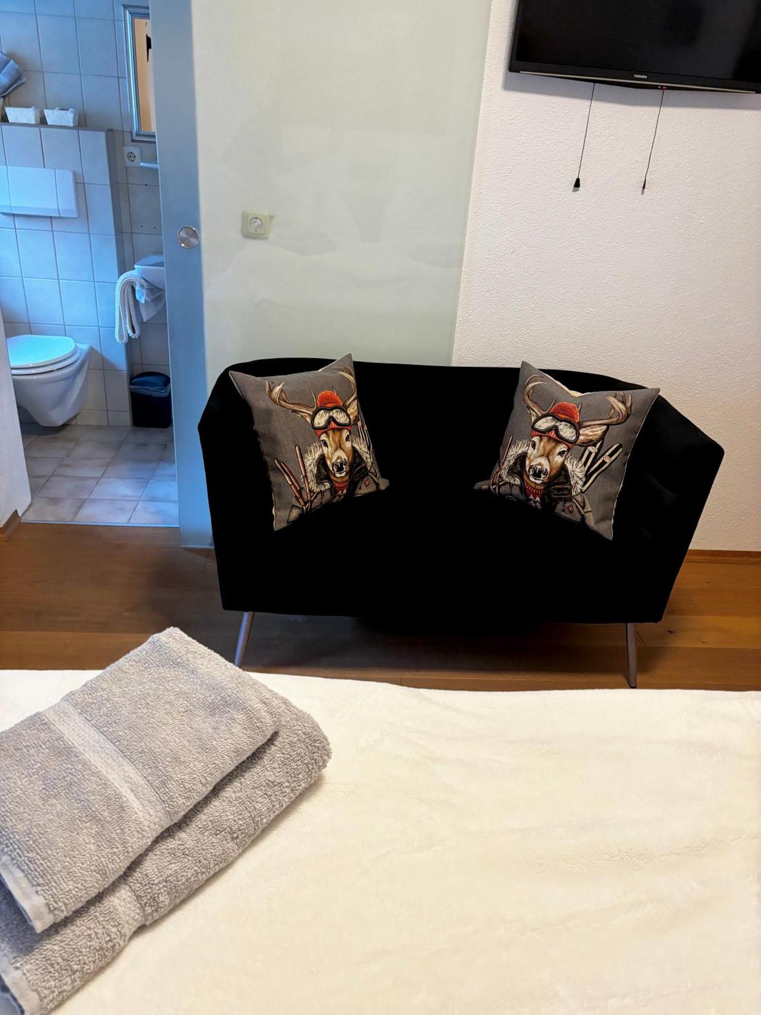 Lechtaler Alpenblick Landeck - Privatzimmer & Ferienwohnung Bagian luar foto