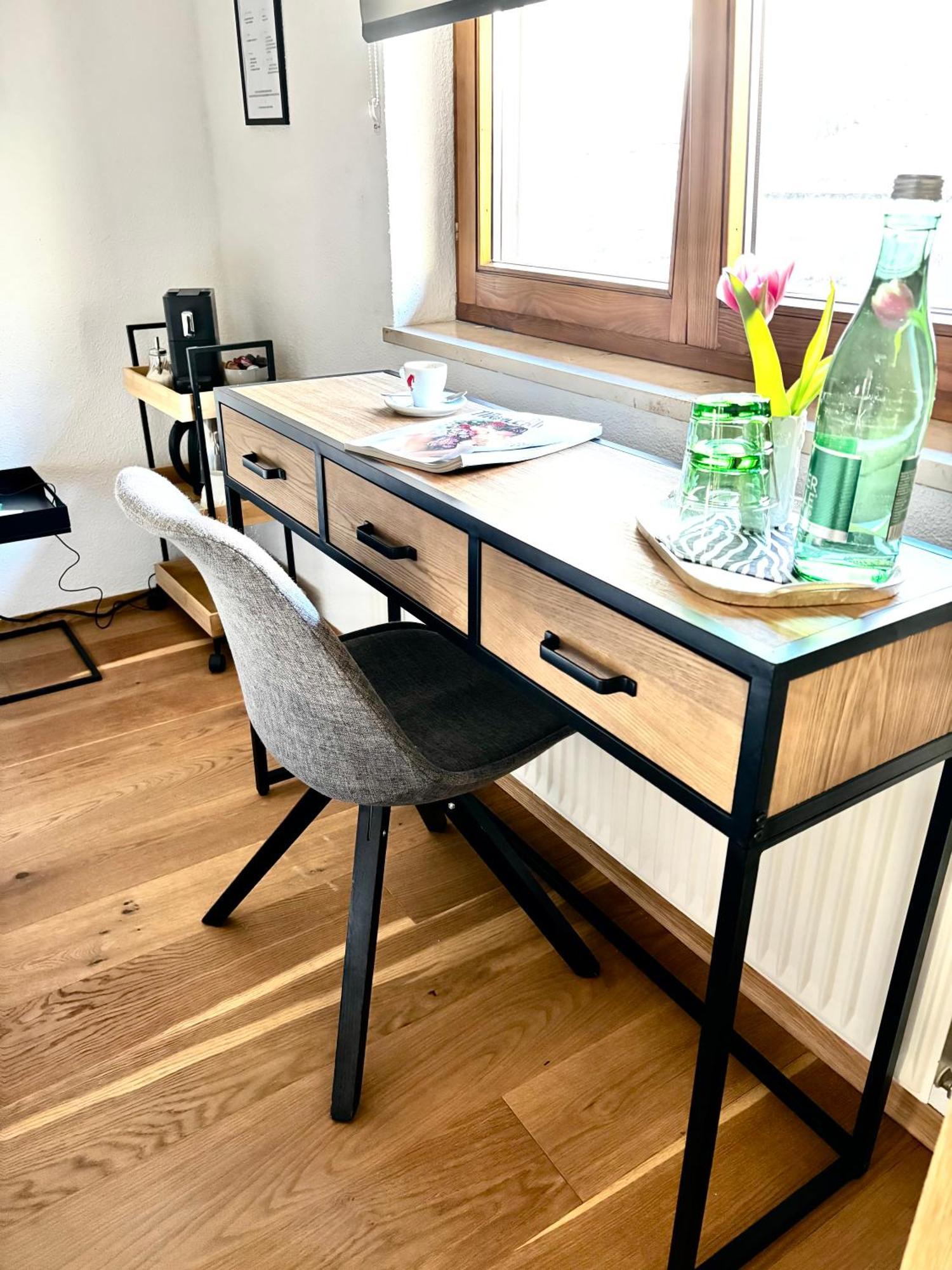 Lechtaler Alpenblick Landeck - Privatzimmer & Ferienwohnung Bagian luar foto