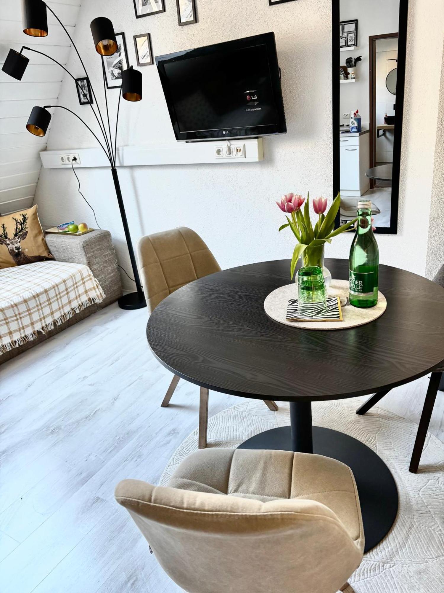 Lechtaler Alpenblick Landeck - Privatzimmer & Ferienwohnung Bagian luar foto