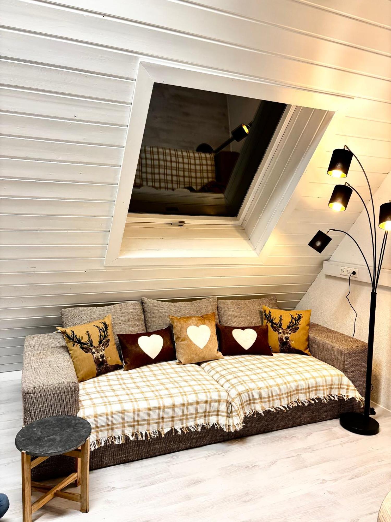 Lechtaler Alpenblick Landeck - Privatzimmer & Ferienwohnung Bagian luar foto